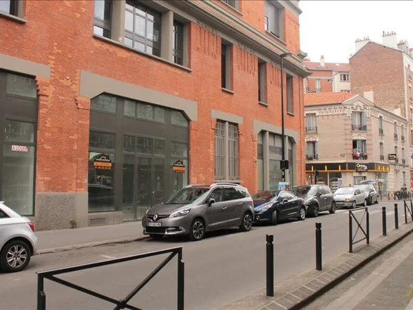 BOUTIQUE MAIRIE D'AUBERVILLIERS sur 2 NIVEAUX 300m²