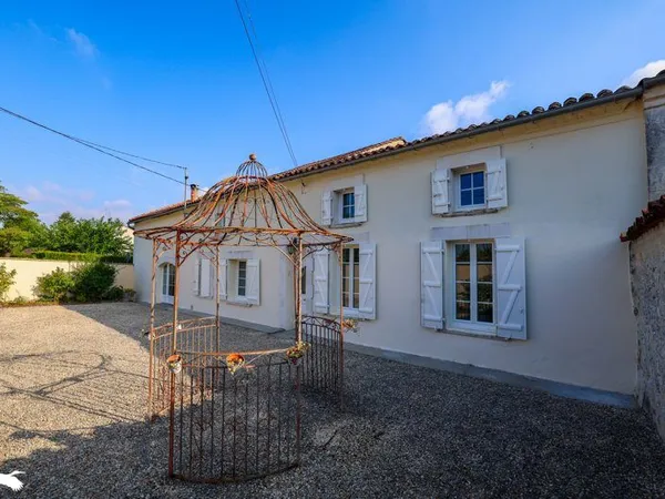 Maison en pierre de 5 pièces principales
