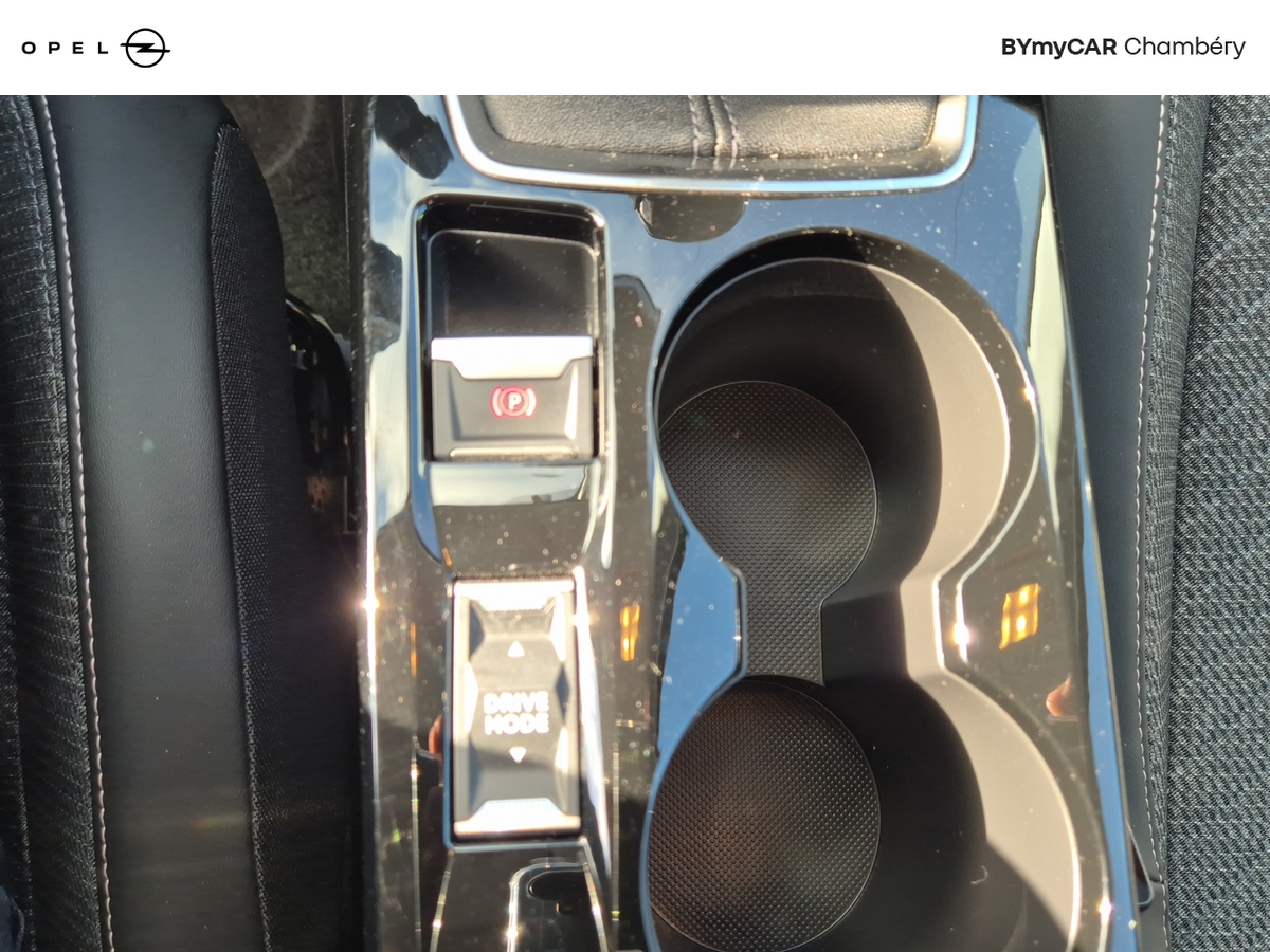 Peugeot 208 PureTech 100 S&amp;S BVM6 — photo 18