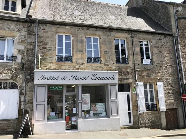 A VENDRE - SOQUET IMMOBILIER - ENSEMBLE DE 2 MAISONS MITOYEN