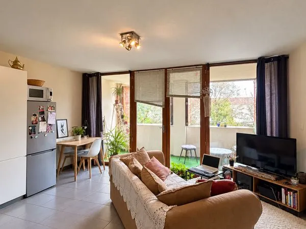 Appartement T2 - PLACE DE PARKING - TERRASSE