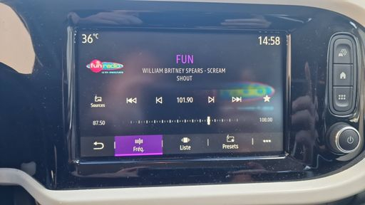 Renault Twingo 0.9 TCe 95 - Intens – 2019 – 51201 km – Essence – Boîte Manuelle — photo 31