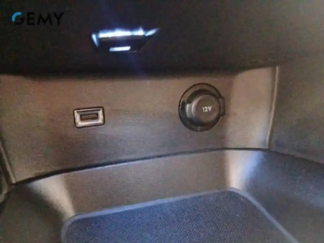 Peugeot 3008 hybrid 225 e-eat8 — photo 16