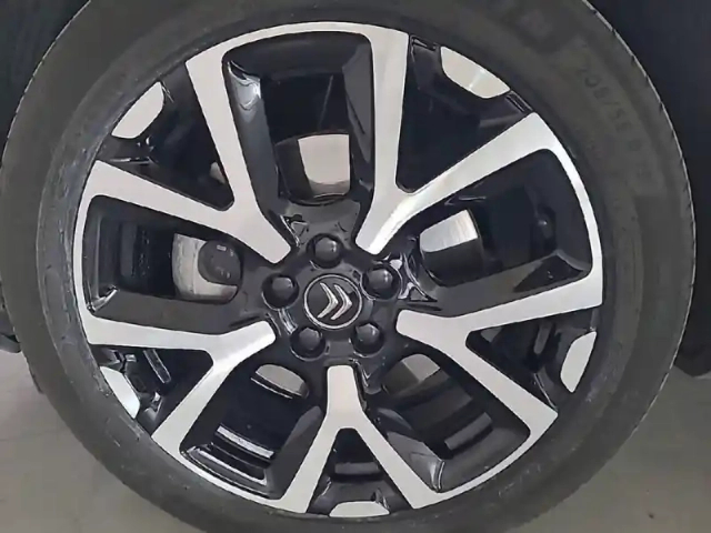 Citroën C5 Aircross hybride rechargeable 225 s&amp;s e-eat8 — photo 16