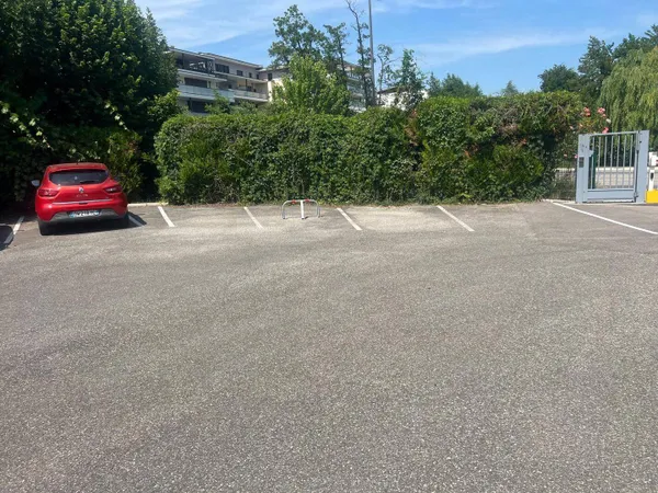 Parking 13 m²
