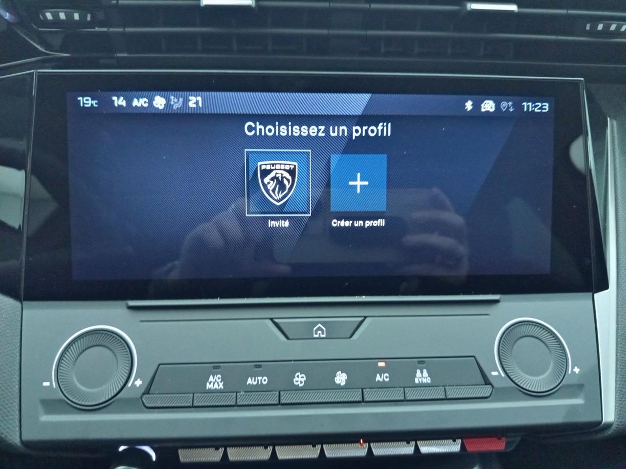 Peugeot 308 sw phev 180 e-eat8 allure — photo 35