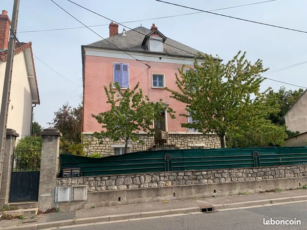 Maison . 3 appartements