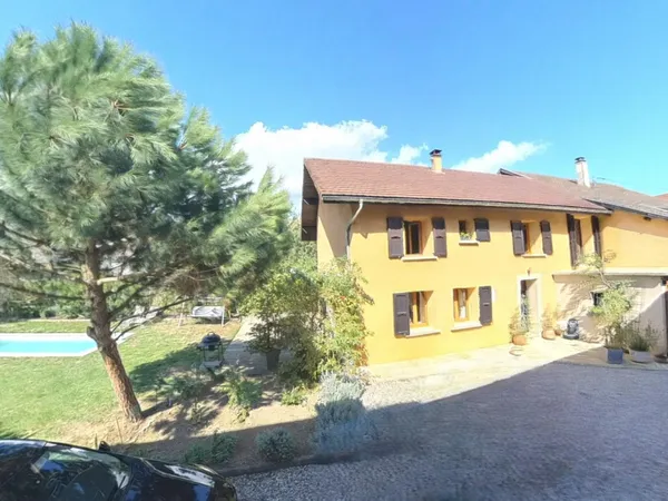 Maison 120m² avec jardin et piscine