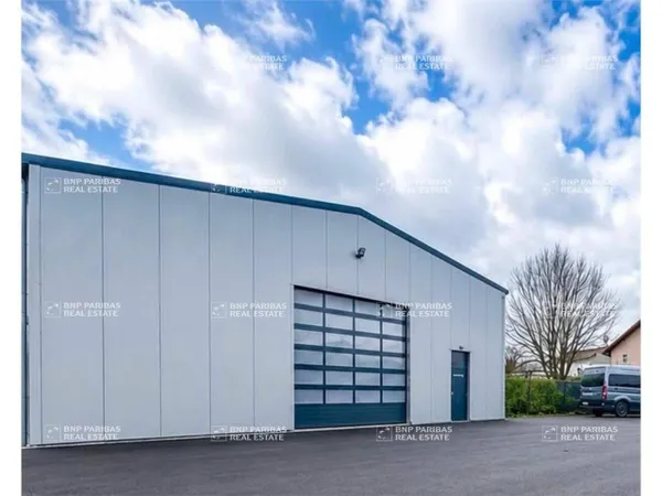 Local d'activité 394 m²