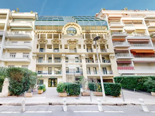 NICE - FLEURS : 4 PIÈCES TRAVERSANT AVEC LOGGIA AU CALME - VENDU LOUÉ