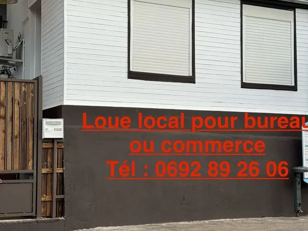 LOCAL PROFESSIONNEL 30 m² - BUREAU / CABINET MÉDICAL / COMMERCE - LA MONTAGNE