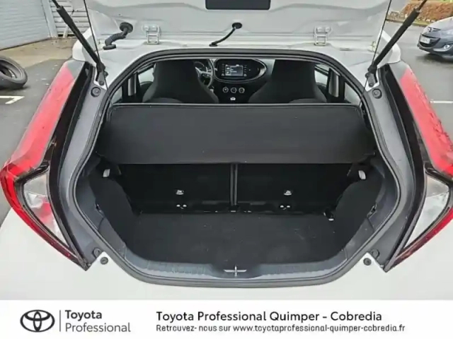 Toyota Aygo X 1.0 vvt-i 72ch dynamic my23 — photo 10