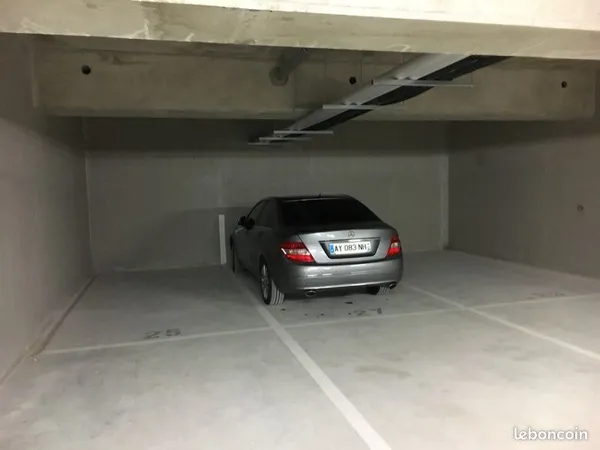 Location parking double MONTÉVRAIN proche RER