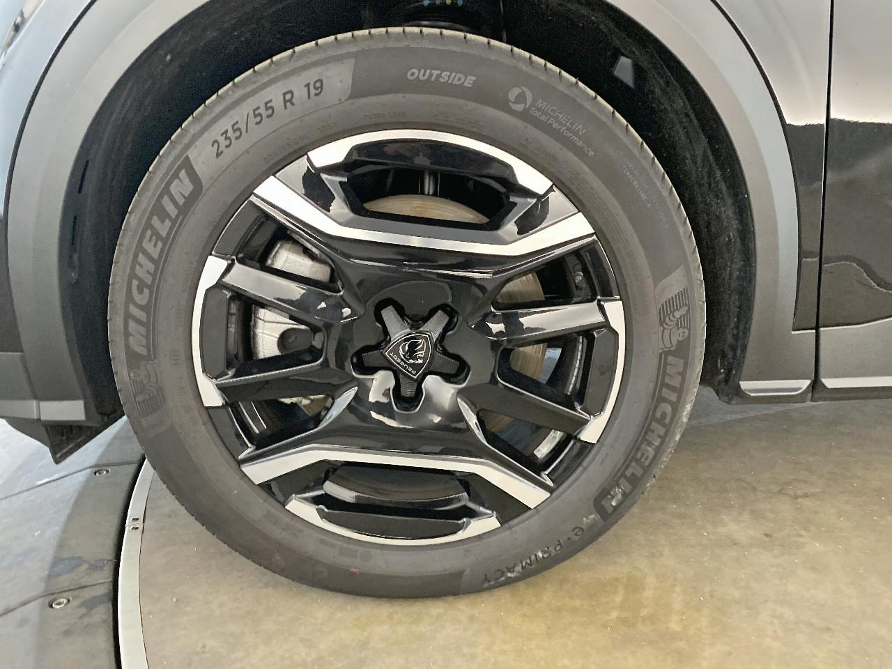 Peugeot 3008 electrique 210 ch 73 kwh allure — photo 11