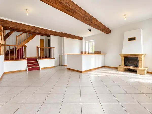 Maison de caractère de 113 m² avec sous-sol – Centre de Saint-Pourçain-sur-Sioule