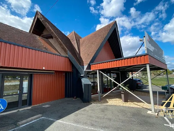 Local commercial 330 m² BRANTOME
