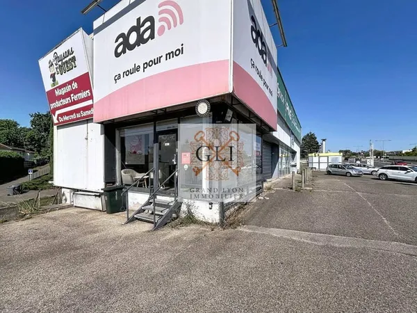 Local commercial 101 m²