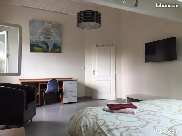 Grande chambre 20m2, parking et terrasse pour 1 salarié