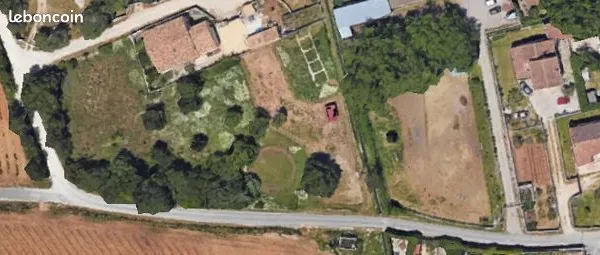Terrain à bâtir de 1019 m² à SORGUES (84)