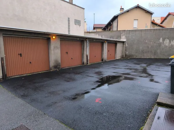 Loue garage 3-5 rue champflour , cataroux carmes belle ombre 1er mai
