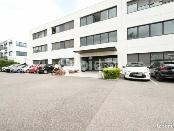 Bureau 163 m²