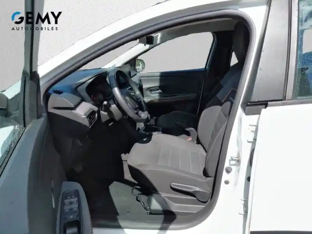 Dacia Sandero tce 90 cvt — photo 9