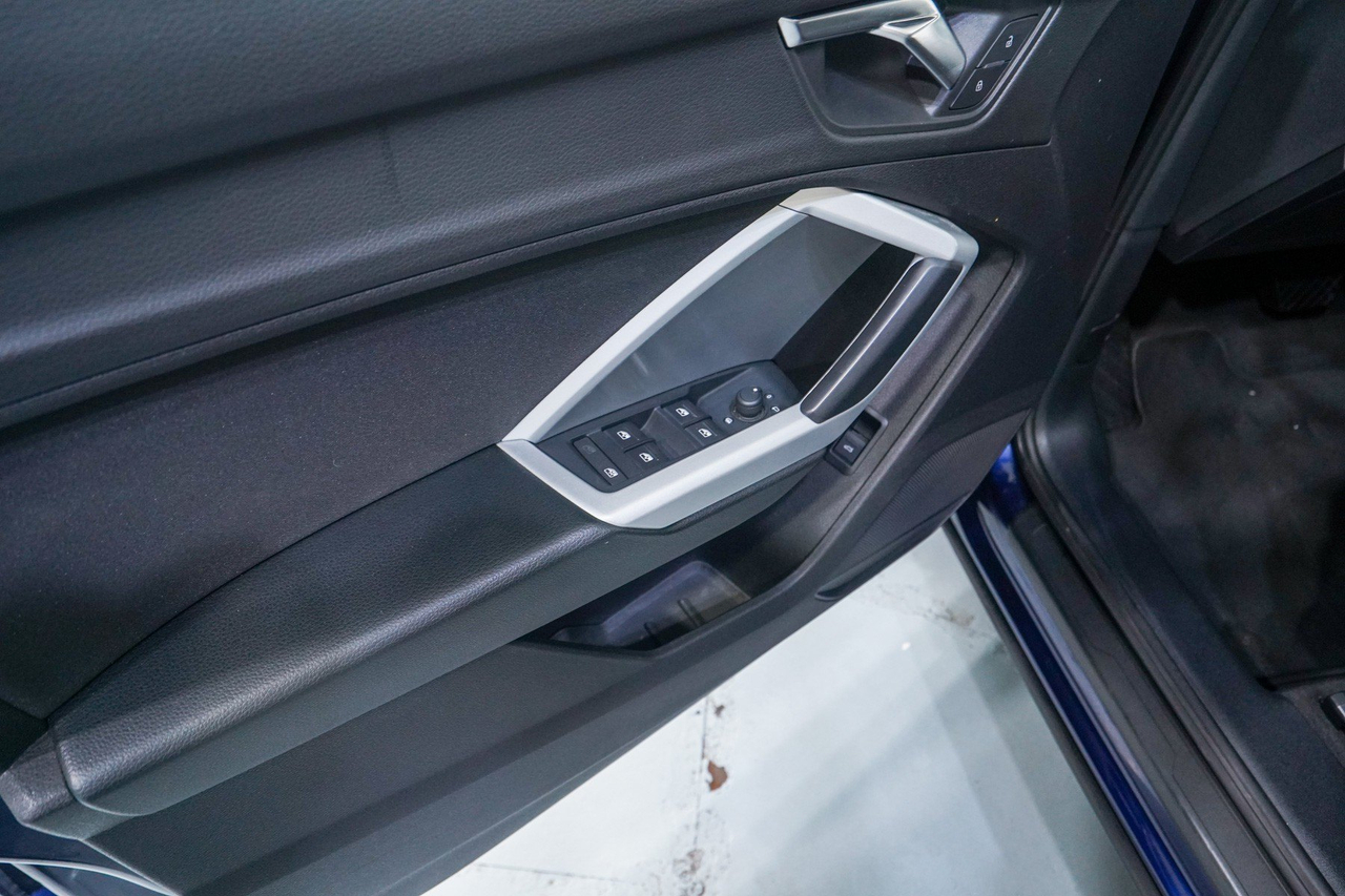 Audi Q3 — photo 19