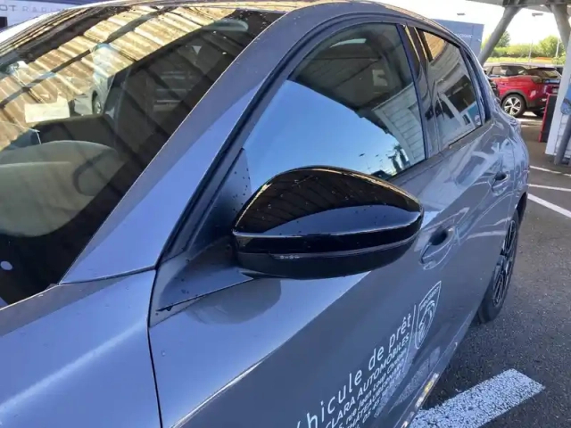 Peugeot 208 100 s&amp;s bvm6 — photo 13