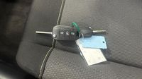 Citroen C3 PureTech 82ch Shine Business S&S E6.d — photo 16