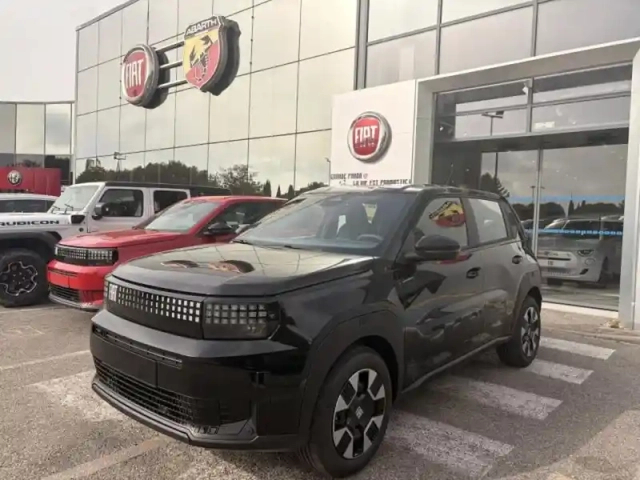 Fiat Panda grande  electrique 113ch icône — photo 4