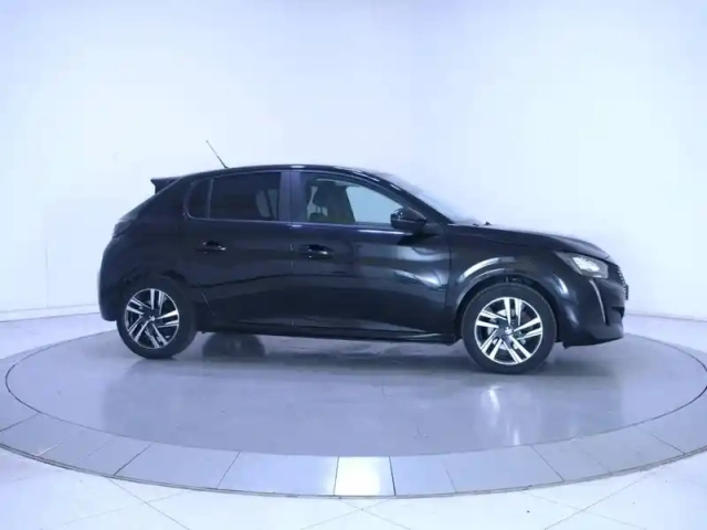 Peugeot 208 puretech 100 s&amp;s eat8 — photo 31