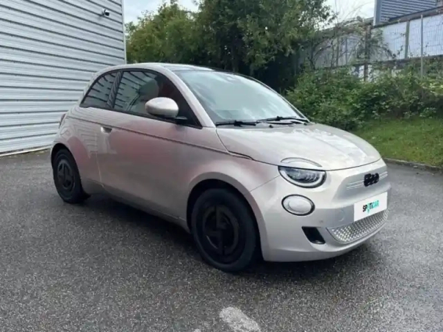 Fiat 500 e 118ch giorgio armani collectors edition my25 — photo 3