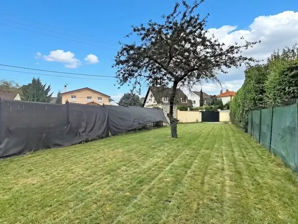 Terrain 238 m²