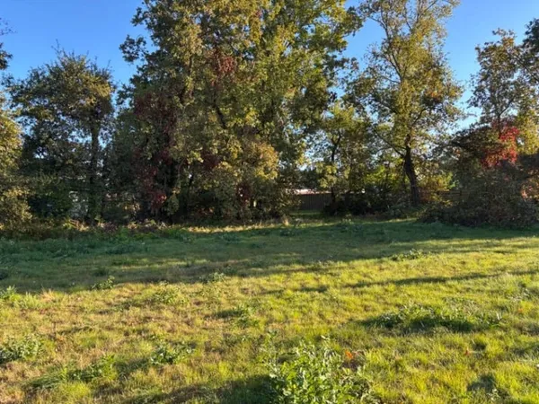 Terrain 620 m²