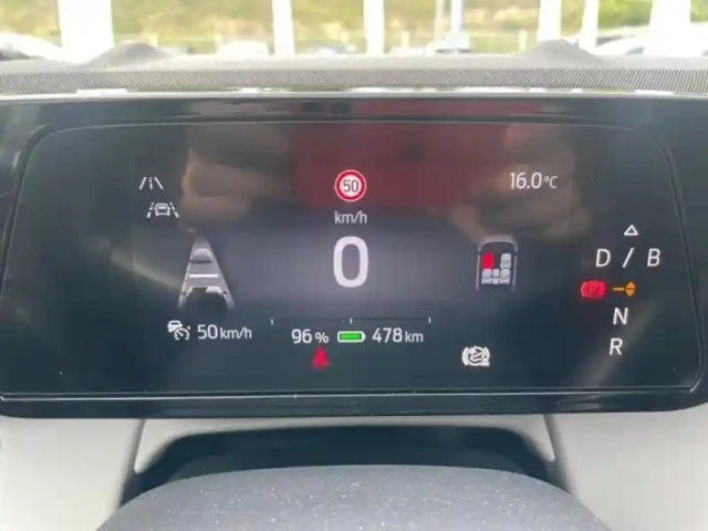 Ford Explorer 170ch standard range 52kwh style rwd — photo 12