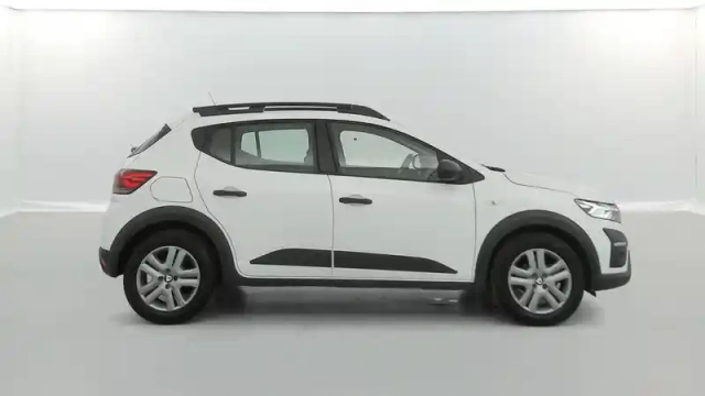 Dacia Sandero eco-g 100 — photo 15