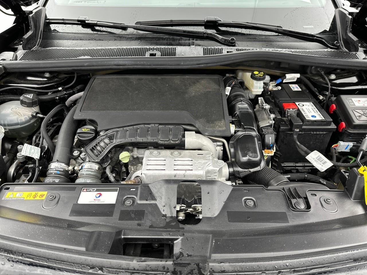 Peugeot 2008 puretech 130 s&s eat8 gt — photo 13