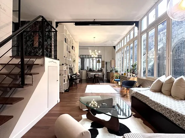 Vends loft - 121.02 m² - 5 pièces, 4 chambres - Paris