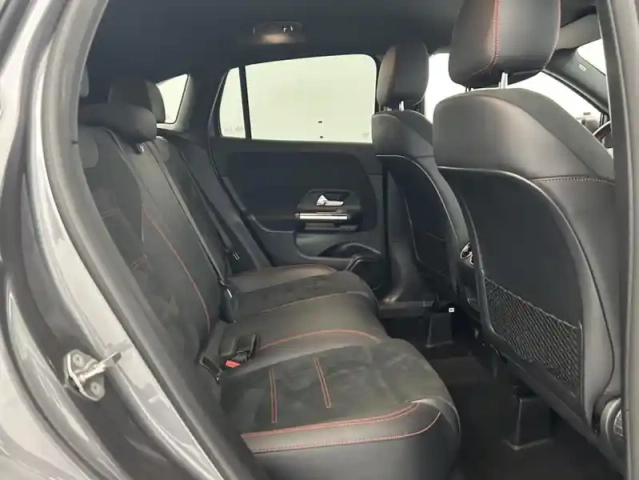 Mercedes Gla 200 7g-dct amg line 5p — photo 16