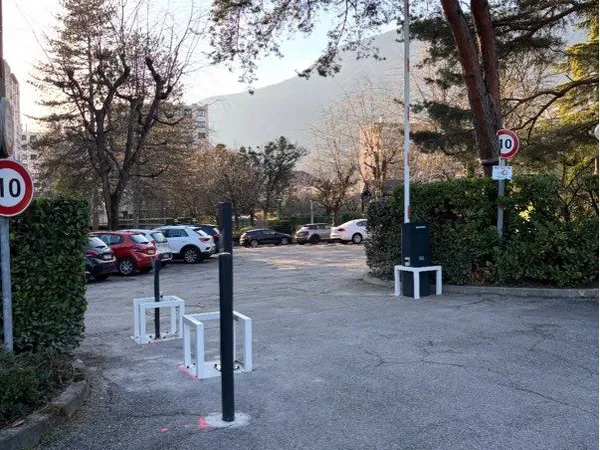 Place parking Meylan