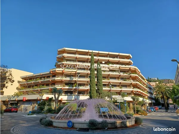 Exclusivité, Place de parking en sous-sol à 100 m de la mer