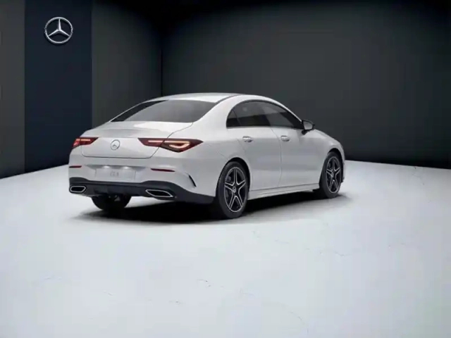 Mercedes Cla 200 d coupé amg line — photo 22