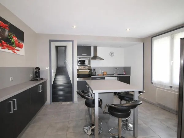 Maison Pepieux 6 pièce(s) 122 m2