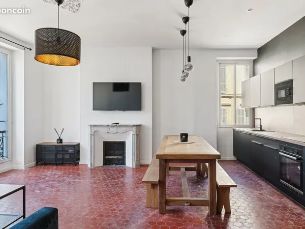 Appartement 120m² Rénové et Meublé en Plein Coeur du Cours Julien à Marseille - Idéal pour Colocatio