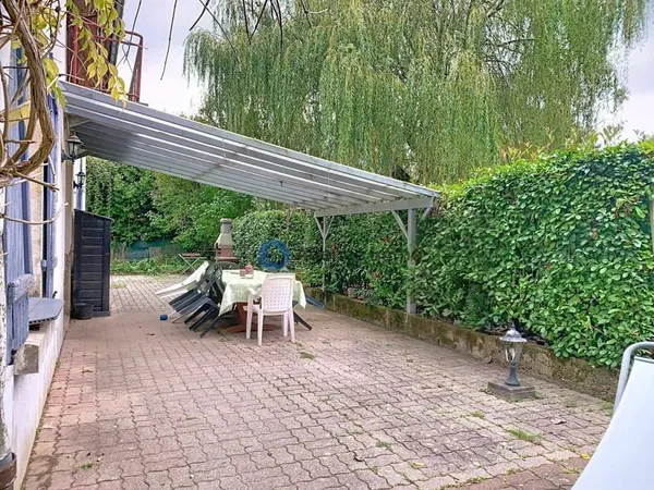 Maison Individuelle de 225 m² avec 5 Chambres et Vue Campagne