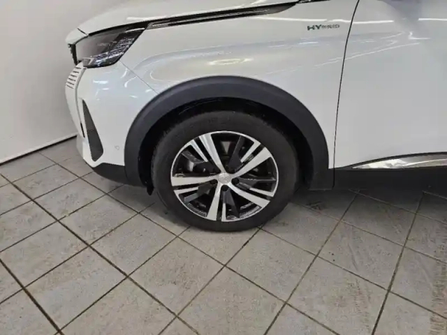 Peugeot 3008 plug-in hybrid 225ch allure pack e-eat8 — photo 9