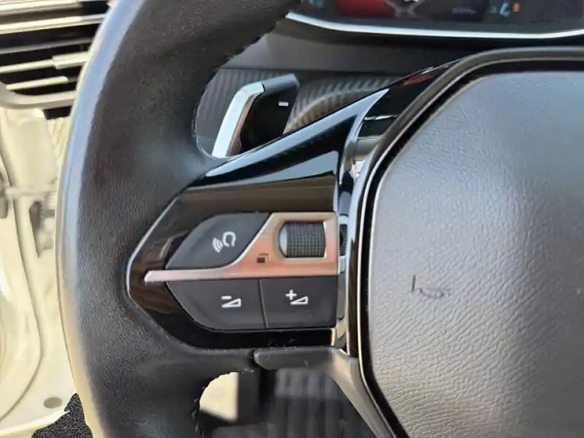 Peugeot 2008 puretech 130 s&amp;s eat8 — photo 27