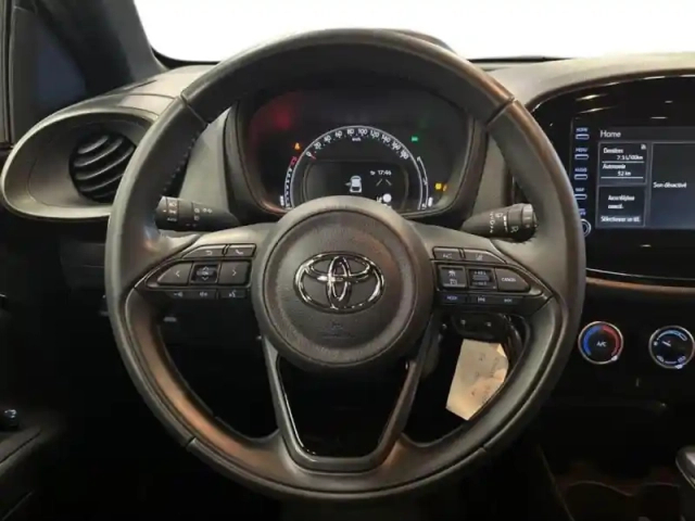 Toyota Aygo X 1.0 vvt-i 72ch design s-cvt — photo 15
