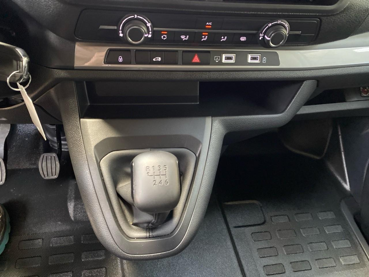 Peugeot Expert xl 2.2 diesel 150ch pack premium connect — photo 16