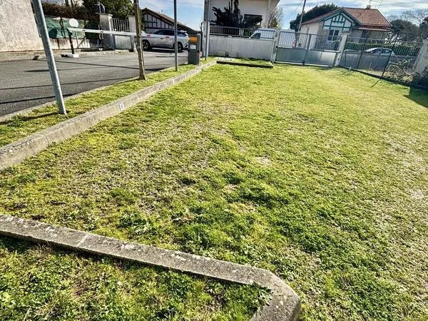 Parking/box 12 m² Royan